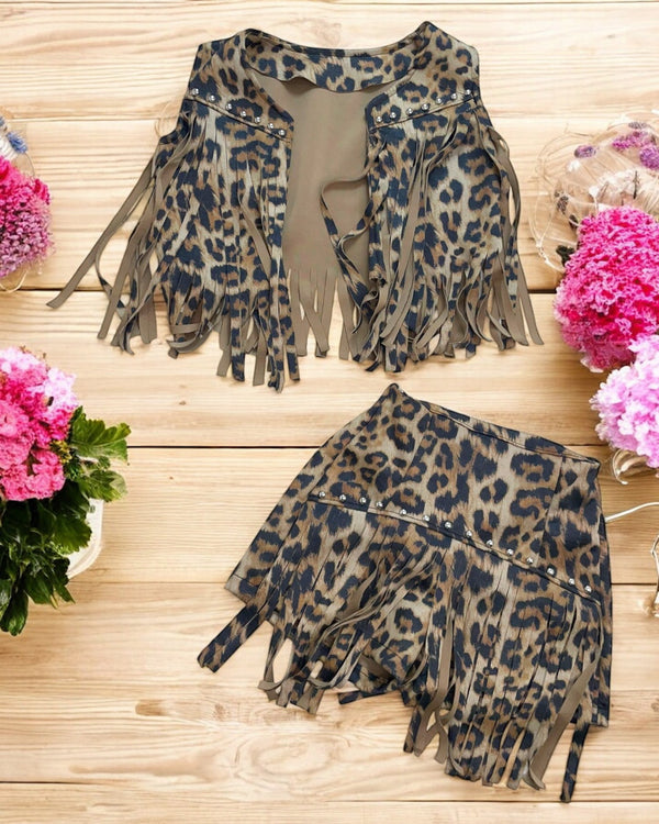 Completo con gilet leopardato con frange e Short in ecopelle - 9522