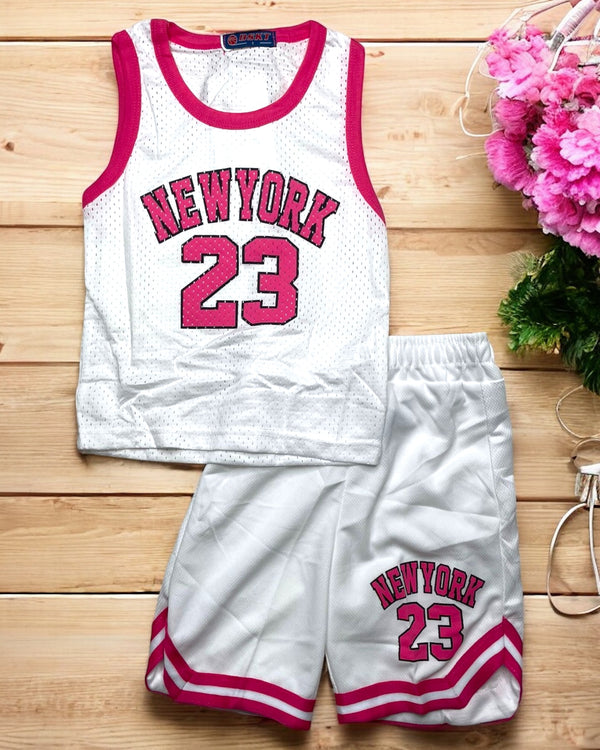 Completo New York 
Canotta
Shorts - HF-7996