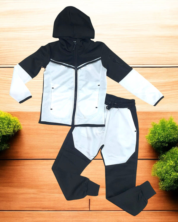 Tuta 2pz
Felpa
Pantalone - M503