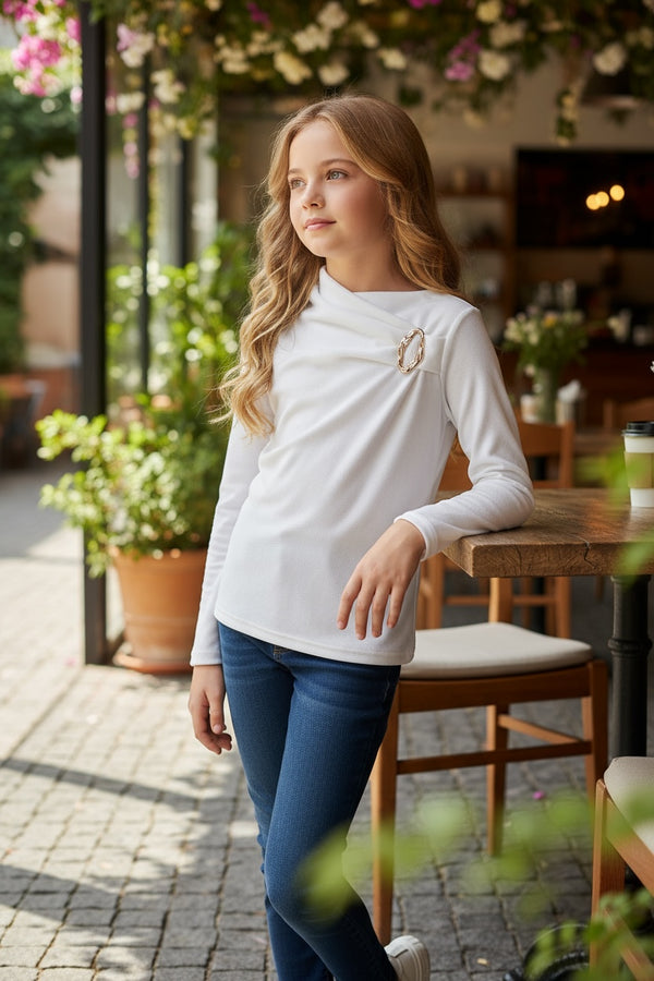 Maglia moda con accessorio oro - 5885