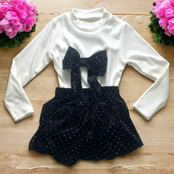 Completo
Maglia con fiocco
Shorts - 24318