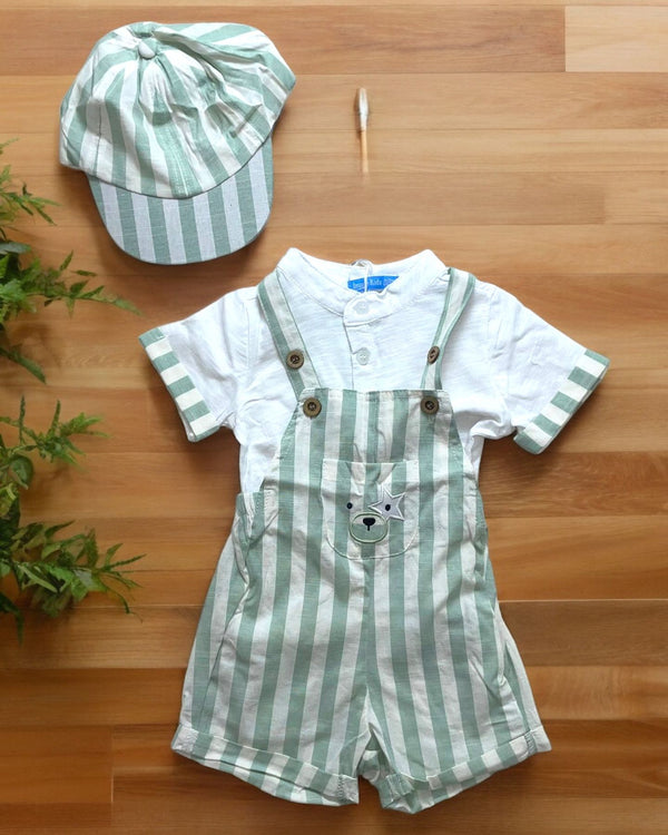 Completo
T-shirt
Salopette