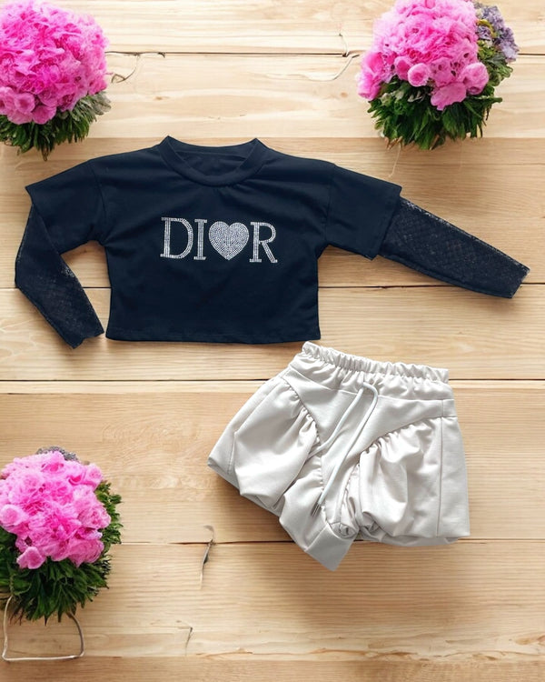 Completo
T-shirt 
Shorts - 2508/2522