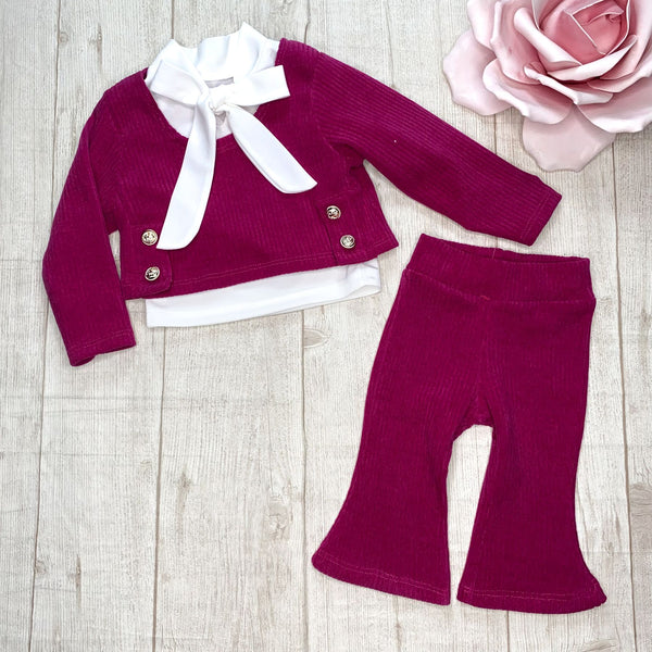 Completo
Giacca;
Camicia;
Pantalone a zampa. - 02301