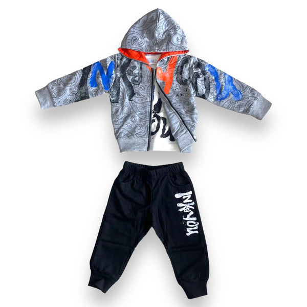 Tuta 3pz
Felpa
Maglia girocollo
Pantalone - J-9908