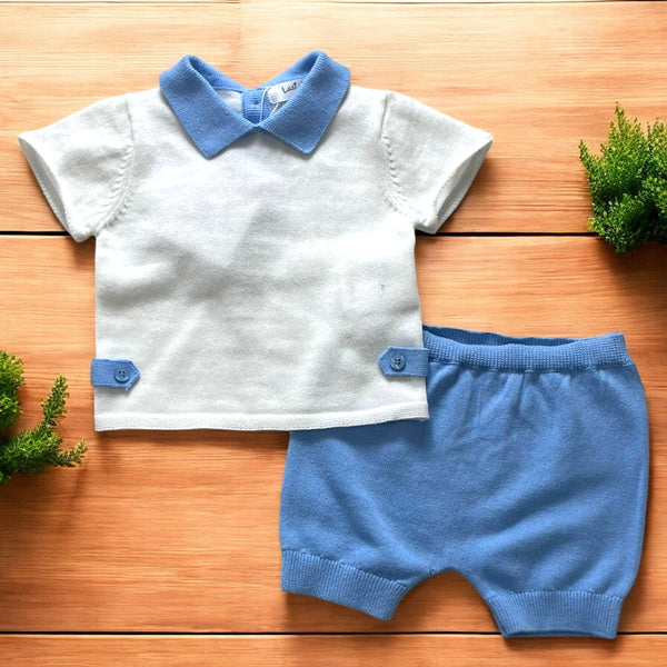 Completo
T-shirt 
Shorts