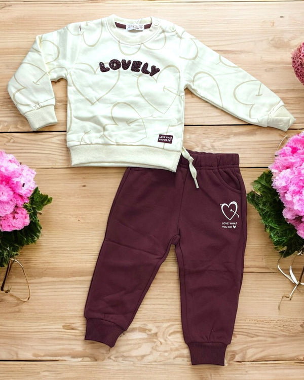 Completo tuta Heart 
Felpa girocollo con stampa a cuori 
Pantalone - SNA-1023-P3