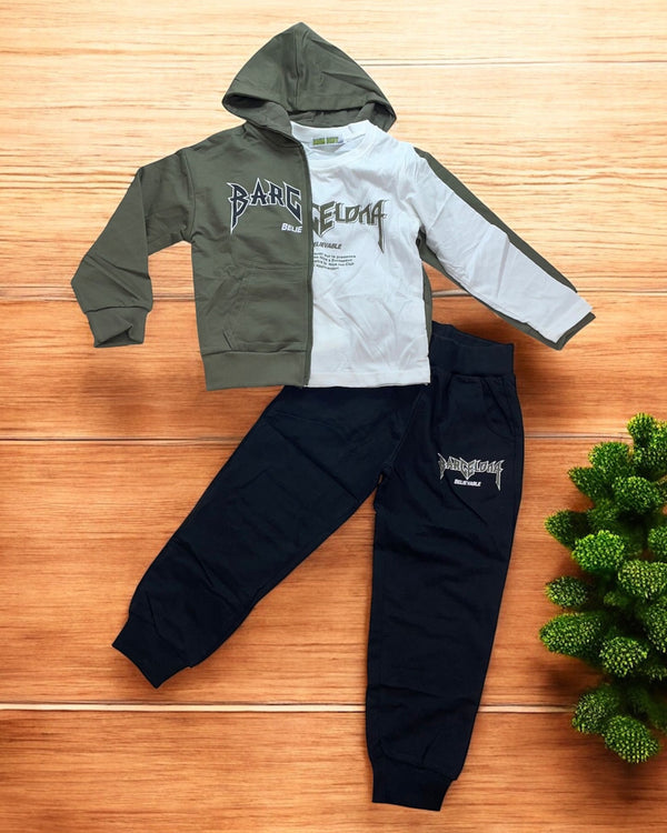 Tuta 3pz
Felpa con cappuccio;
Maglia girocollo con stampa;
Pantalone. - BM-6311