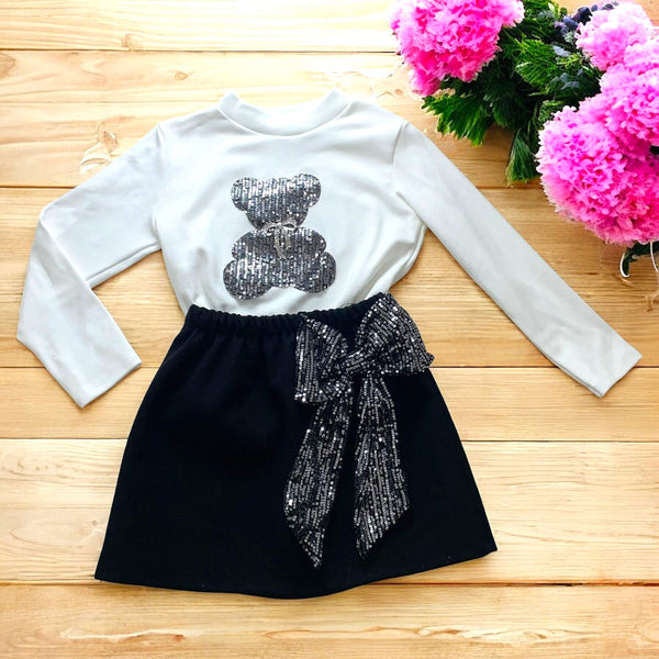 Completo
Maglia
Gonna - 24350