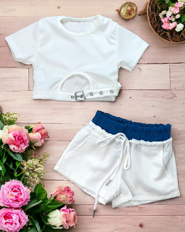 Completo
T-shirt
Shorts