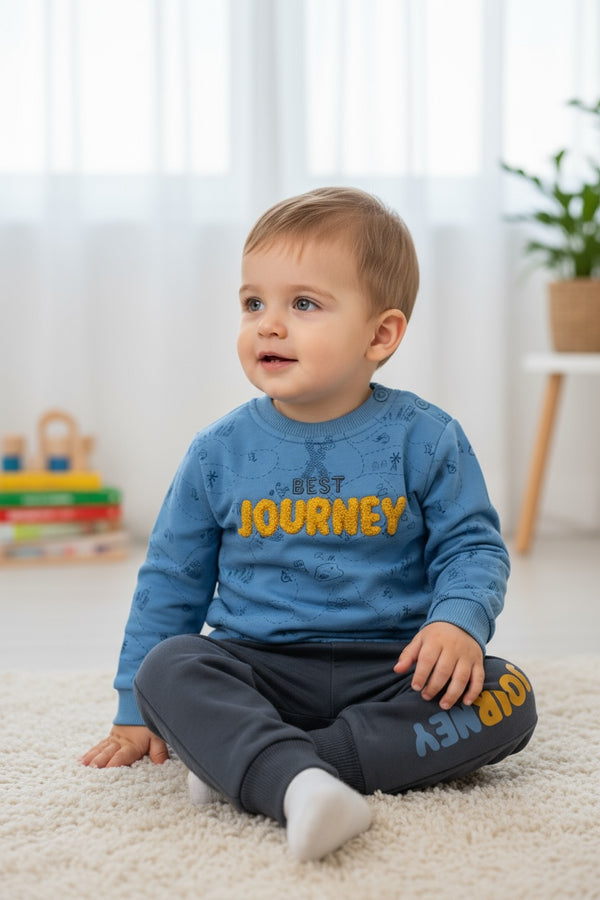 Completo 
Felpa con stampa 
Pantalone - NEO-402