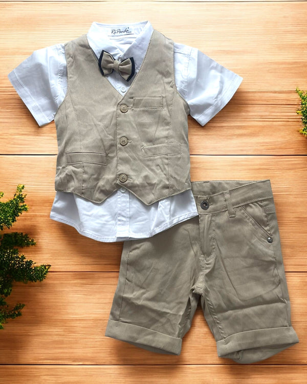 Coordinato 3pz
Camicia;
Gilet;
Pantalone corto. - RF-1536